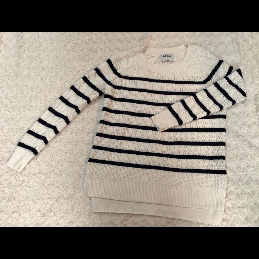 Old Navy Sweater
